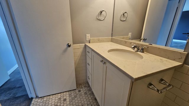 1300 E Lafayette Street 305, Detroit, MI 48207
