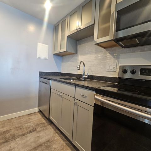 1300 E Lafayette Street 305, Detroit, MI 48207