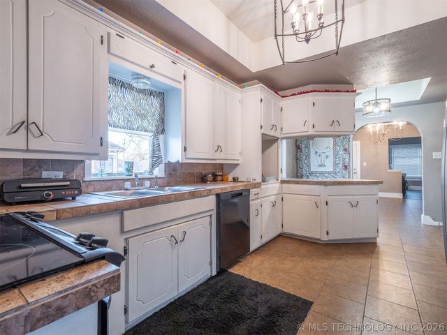 919 S 2nd Street, Mcalester, OK 74501