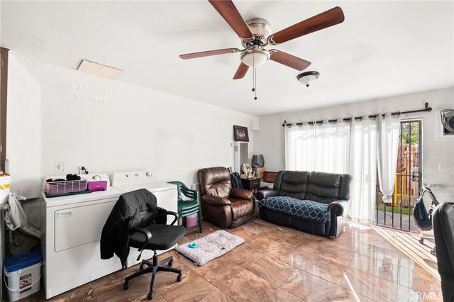 1001 E Camile A2, Santa Ana, CA 92701