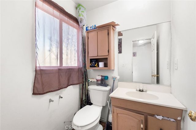 1001 E Camile A2, Santa Ana, CA 92701
