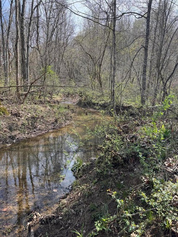 18261 Jacksonville Road, Glouster, OH 45732