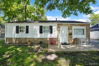 11 Saint Lambert Drive, Cahokia, IL 62206