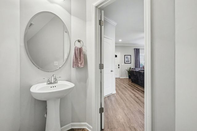 1134 Cotillion Dr, Murfreesboro, TN 37128