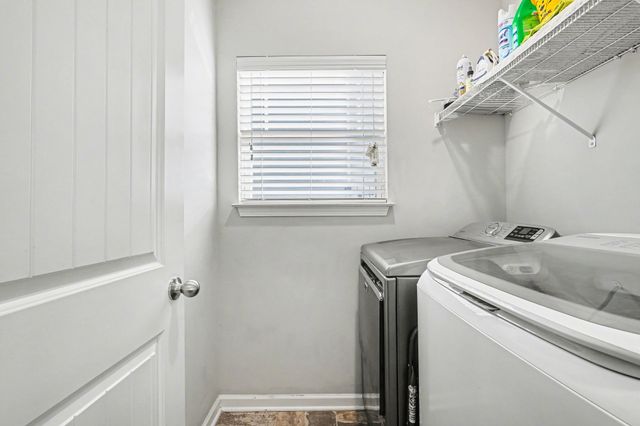 1134 Cotillion Dr, Murfreesboro, TN 37128