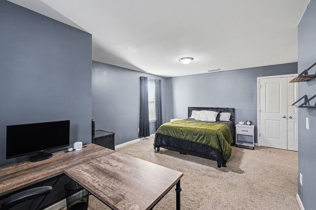 1134 Cotillion Dr, Murfreesboro, TN 37128