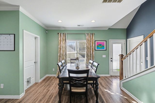 1134 Cotillion Dr, Murfreesboro, TN 37128