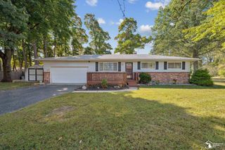 3943 Knepper Drive, Lambertville, MI 48144