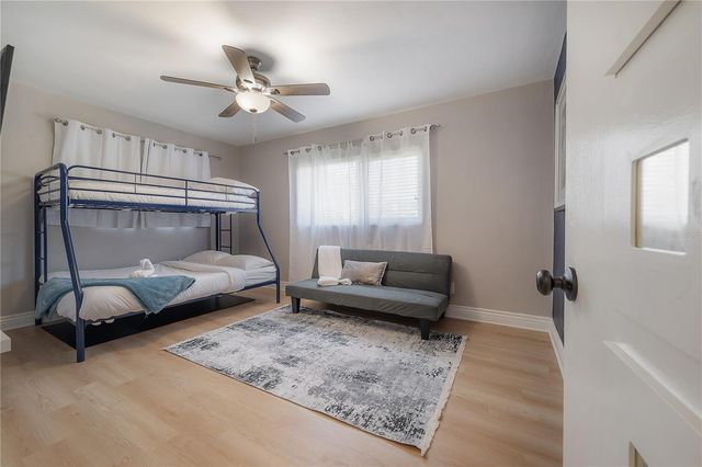 2916 W COLLINS STREET, Tampa, FL 33607