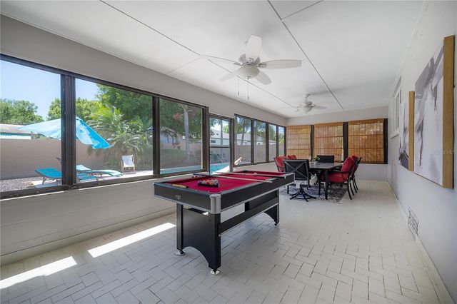 2916 W COLLINS STREET, Tampa, FL 33607