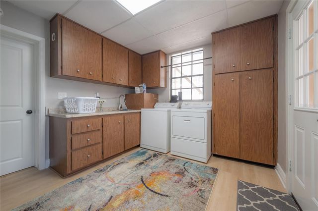 2916 W COLLINS STREET, Tampa, FL 33607
