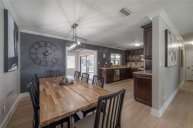 2916 W COLLINS STREET, Tampa, FL 33607