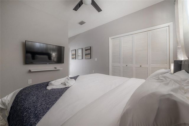 2916 W COLLINS STREET, Tampa, FL 33607
