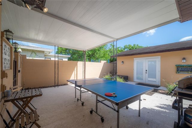 2916 W COLLINS STREET, Tampa, FL 33607