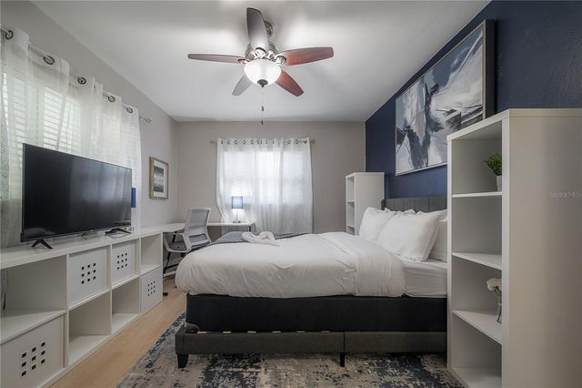 2916 W COLLINS STREET, Tampa, FL 33607