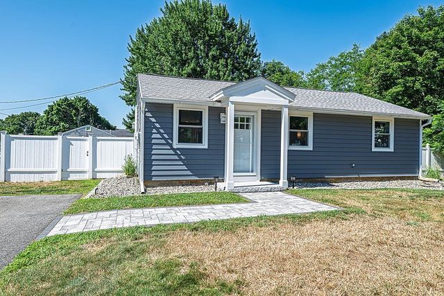 1 Eastmor Lane, Hampton, NH 03842