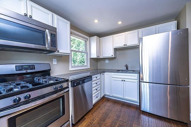 1 Eastmor Lane, Hampton, NH 03842