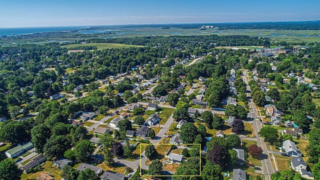 1 Eastmor Lane, Hampton, NH 03842