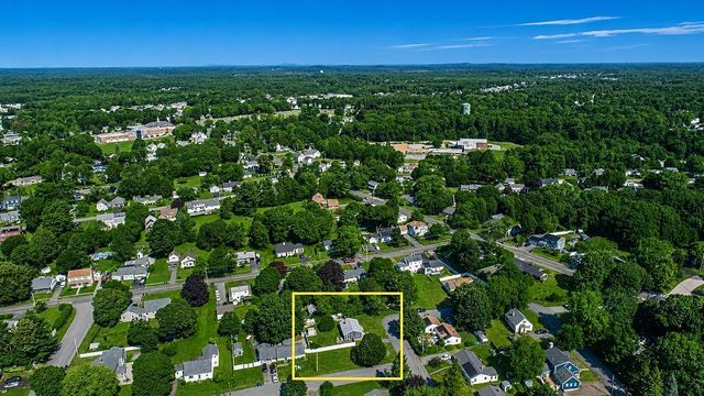 1 Eastmor Lane, Hampton, NH 03842