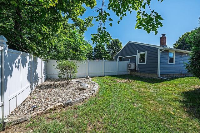 1 Eastmor Lane, Hampton, NH 03842