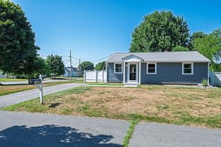 1 Eastmor Lane, Hampton, NH 03842