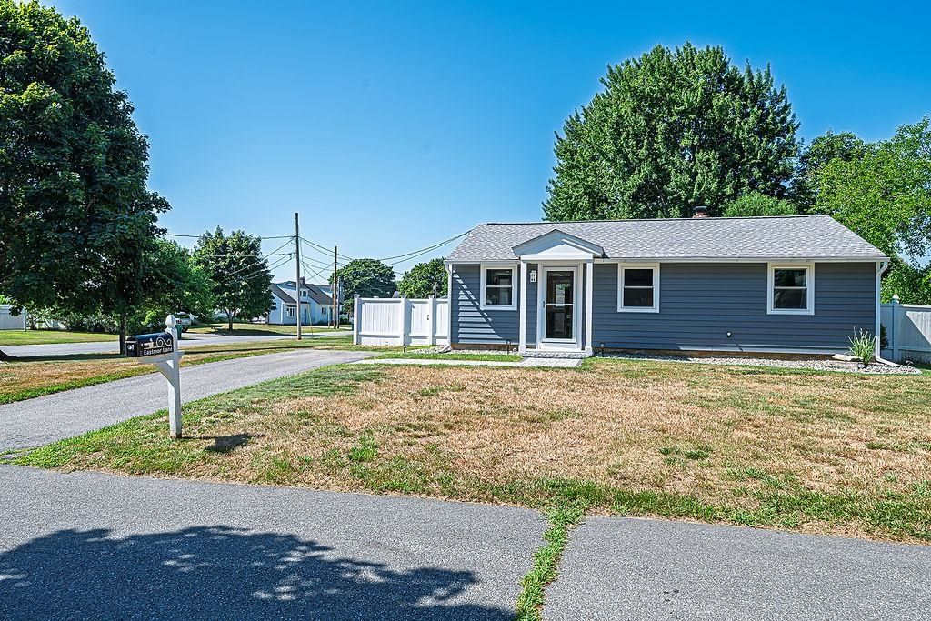 1 Eastmor Lane, Hampton, NH 03842
