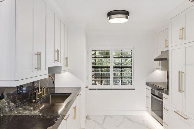 100 S INTERLACHEN AVENUE 404, Winter Park, FL 32789