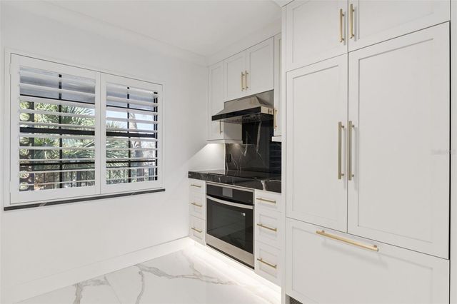 100 S INTERLACHEN AVENUE 404, Winter Park, FL 32789