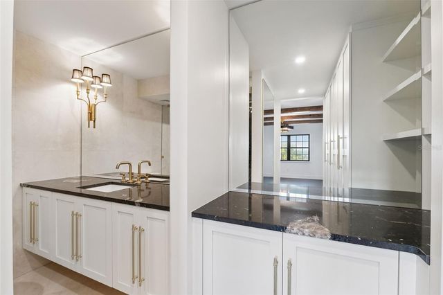 100 S INTERLACHEN AVENUE 404, Winter Park, FL 32789