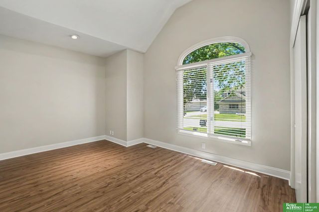5801 S 119th Plaza, Omaha, NE 68137