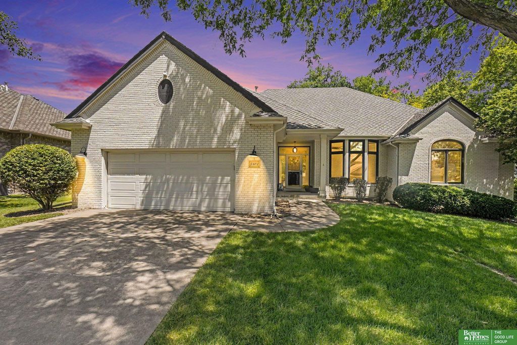 5801 S 119th Plaza, Omaha, NE 68137