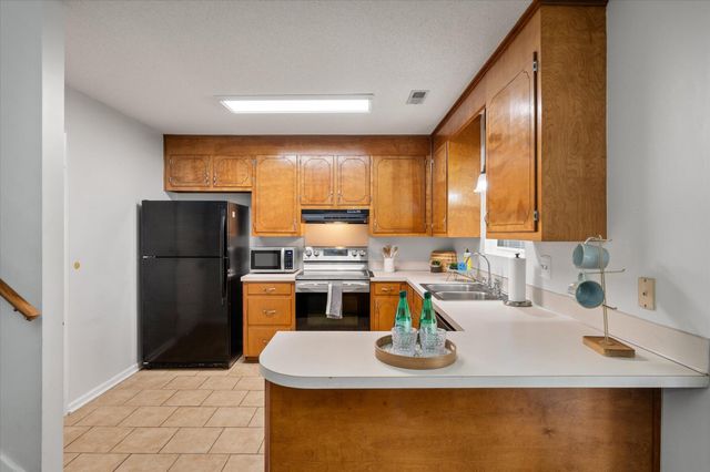 8655 Bentwood Drive, North Charleston, SC 29406
