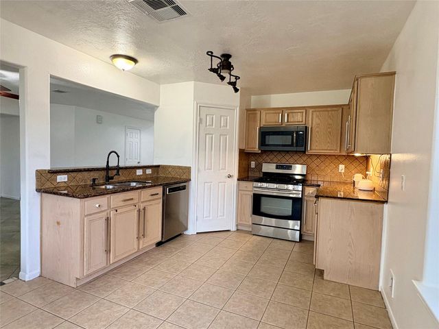 8010 Dogwood Court, Baytown, TX 77523