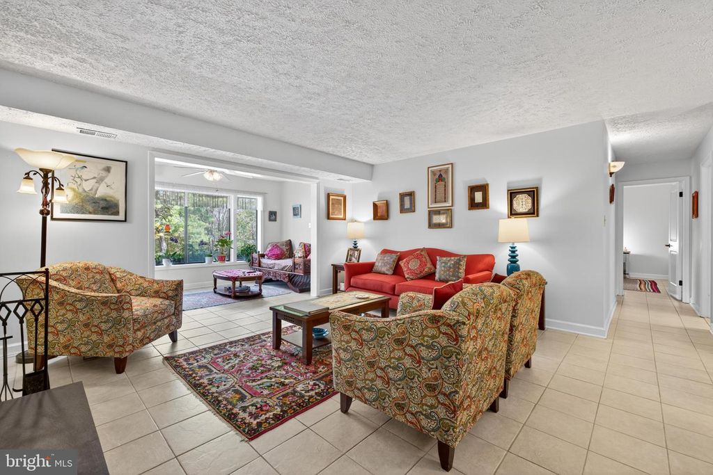 910 WINDBROOKE DR #910, Gaithersburg, MD 20879