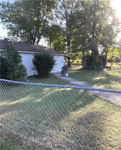 1101 W Main Street, Lamar, AR 72846