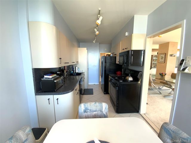 27110 Grand Central Parkway 23O, Floral Park, NY 11005