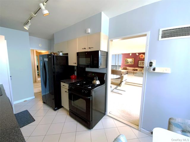 27110 Grand Central Parkway 23O, Floral Park, NY 11005