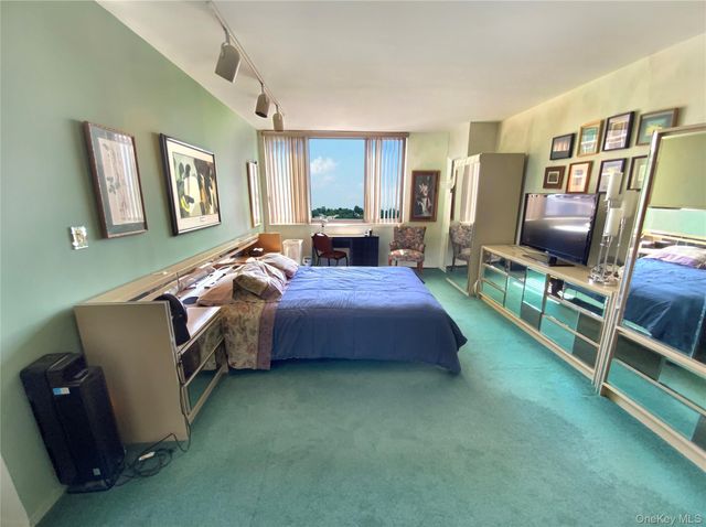 27110 Grand Central Parkway 23O, Floral Park, NY 11005