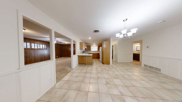 459 harcourt, San Antonio, TX 78223