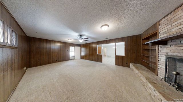 459 harcourt, San Antonio, TX 78223