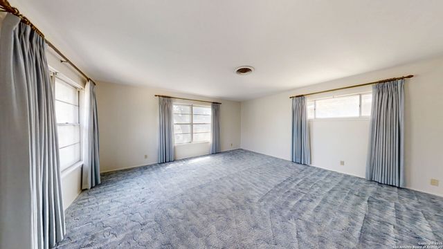 459 harcourt, San Antonio, TX 78223