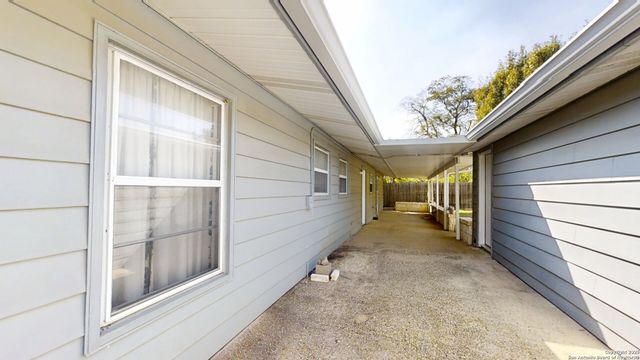 459 harcourt, San Antonio, TX 78223