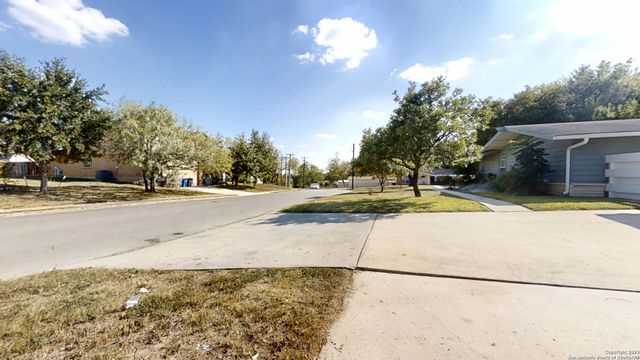 459 harcourt, San Antonio, TX 78223