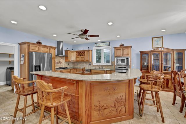 213 Oak Outlook Way, Carolina Beach, NC 28428