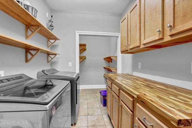 213 Oak Outlook Way, Carolina Beach, NC 28428