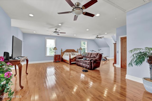 213 Oak Outlook Way, Carolina Beach, NC 28428