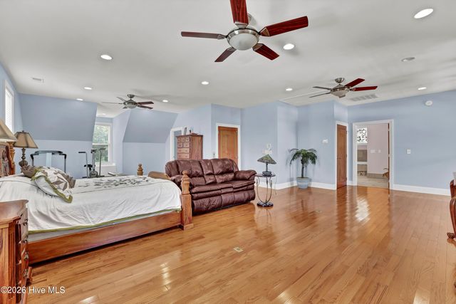 213 Oak Outlook Way, Carolina Beach, NC 28428