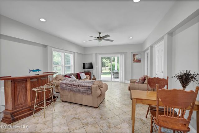 213 Oak Outlook Way, Carolina Beach, NC 28428