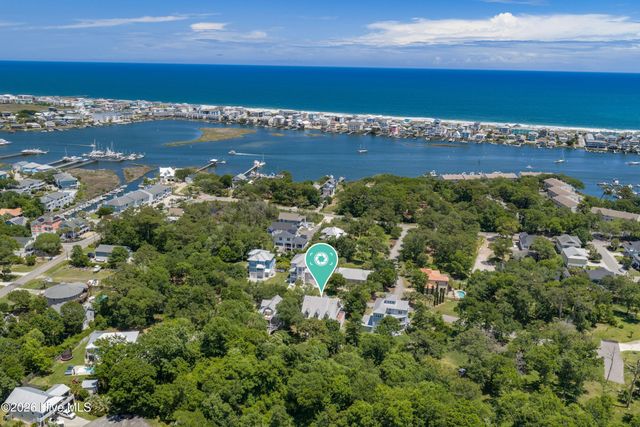 213 Oak Outlook Way, Carolina Beach, NC 28428