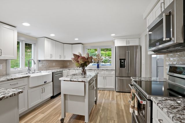 134 Oneil Road, Oxford, CT 06478